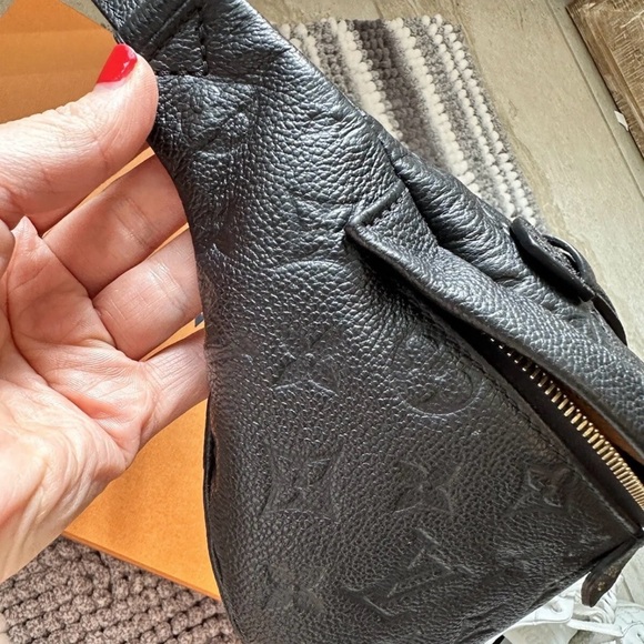 Louis Vuitton Bumbag 2022 Empreinte Noir LIKE NEW - Picture 4 of 10